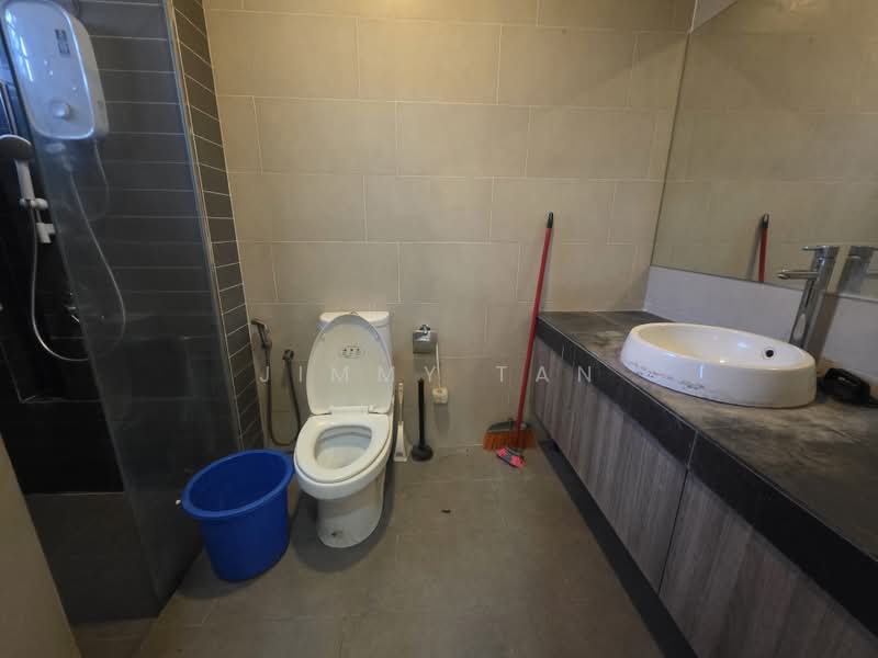 2-storey Terraced House for Sale in Bandar Seri Coalfields (Sungai Buloh) - Jimmy Tan - Bathroom - PropertyGuru.com.my