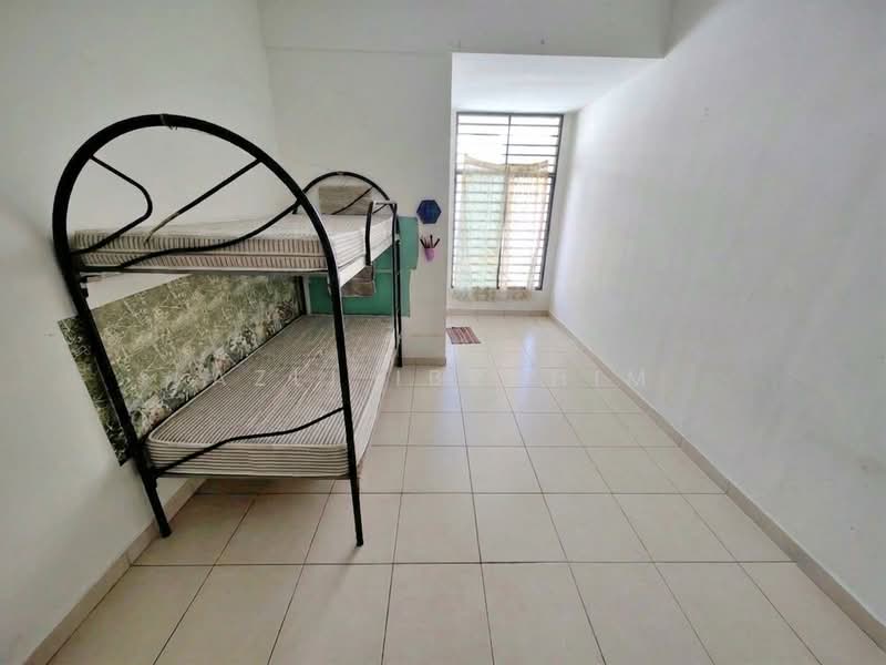 2-storey Terraced House for Sale in Taman Bangi Avenue (Bangi) - Azli Ibrahim - Bedroom - PropertyGuru.com.my