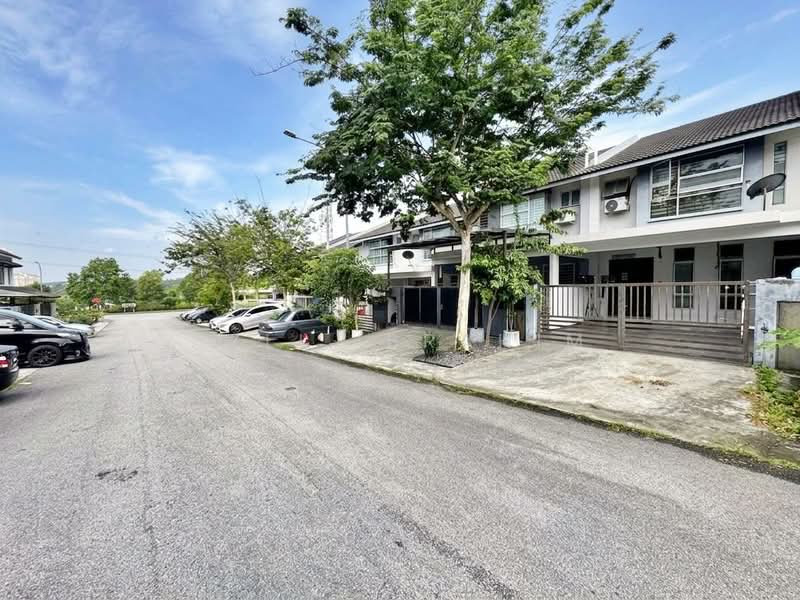 2-storey Terraced House for Sale in Taman Bangi Avenue (Bangi) - Azli Ibrahim - Exterior - PropertyGuru.com.my