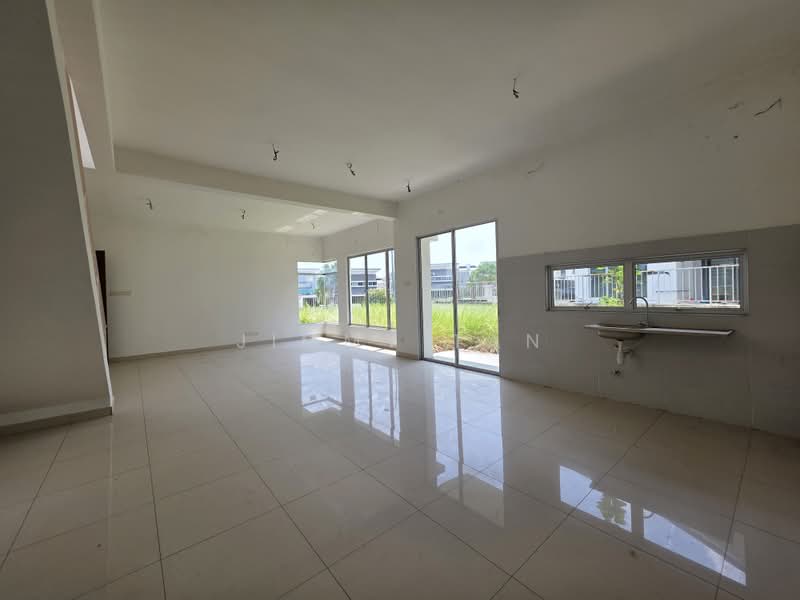 Semi-Detached House for Sale in Bandar Seri Coalfields (Sungai Buloh) - Jimmy Tan - Living Room - PropertyGuru.com.my