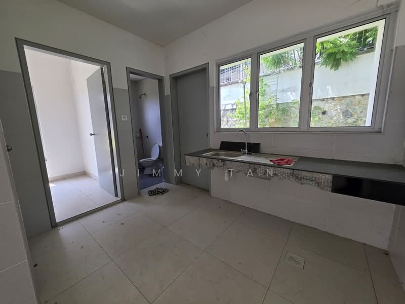 Semi-Detached House for Sale in Bandar Seri Coalfields (Sungai Buloh) - Jimmy Tan - Kitchen - PropertyGuru.com.my