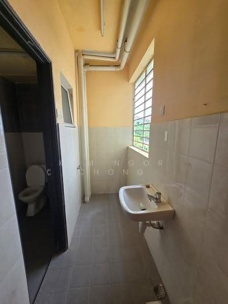 Pangsapuri untuk Disewa di Teratai Residence - Christine Chong - Bathroom - PropertyGuru.com.my