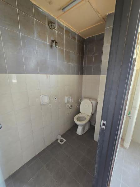 Pangsapuri untuk Disewa di Teratai Residence - Christine Chong - Bathroom - PropertyGuru.com.my