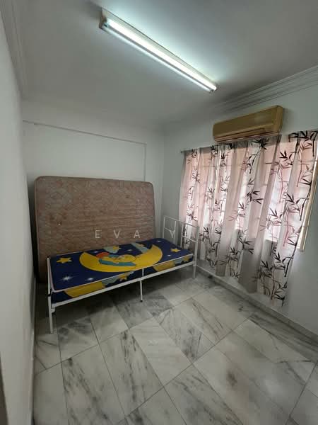 Pangsapuri untuk Disewa di Desa Dua - Eva Yap - Bedroom - PropertyGuru.com.my