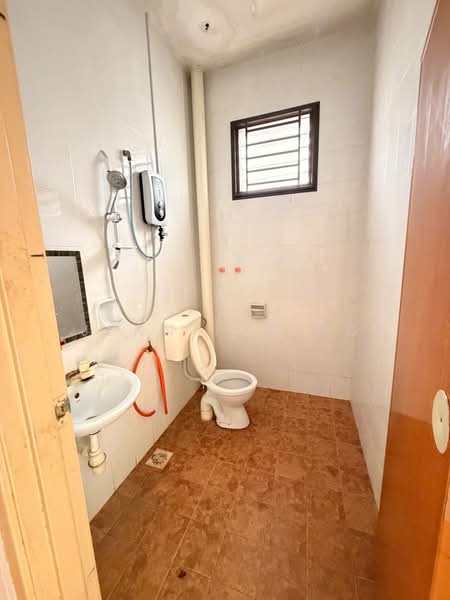 Rumah Teres 1-Tingkat untuk Dijual di Johor Bahru (Johor) - Jennifer Ng - Bathroom - PropertyGuru.com.my