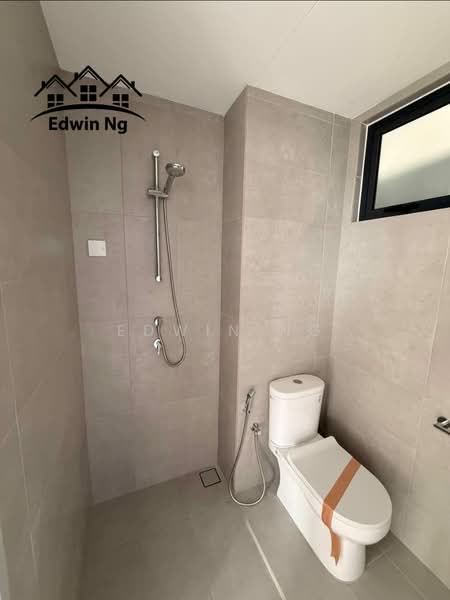 Kondominium untuk Dijual di Terraces Condominium - Edwin Ng - Bathroom - PropertyGuru.com.my