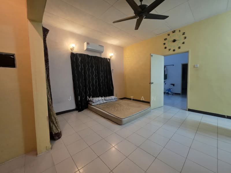 Rumah Teres 2 Tingkat untuk Disewa di Desa Coalfields (Sungai Buloh) - Jimmy Tan - Bedroom - PropertyGuru.com.my