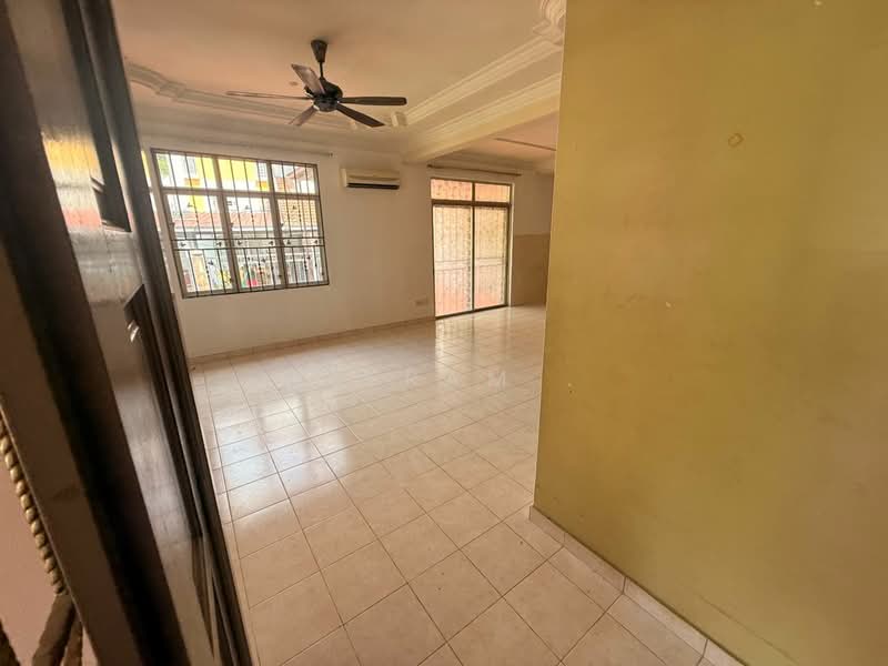 Semi-Detached House for Sale in Kota Emerald (Rawang) - Vikram . - Living Room - PropertyGuru.com.my
