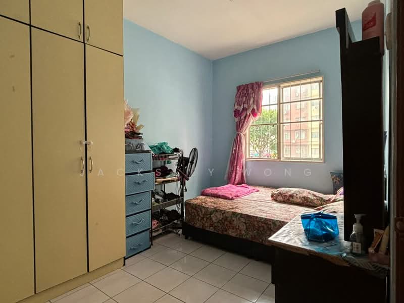Apartment for Sale at Pangsapuri Cemara - Jacksley Wong - Bedroom - PropertyGuru.com.my