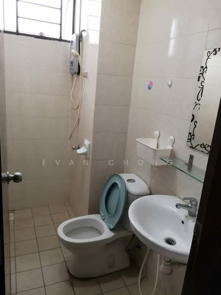 Service Residence for Sale at Serviced Residence @ Casa Tiara - Evan Chong - Bathroom - PropertyGuru.com.my
