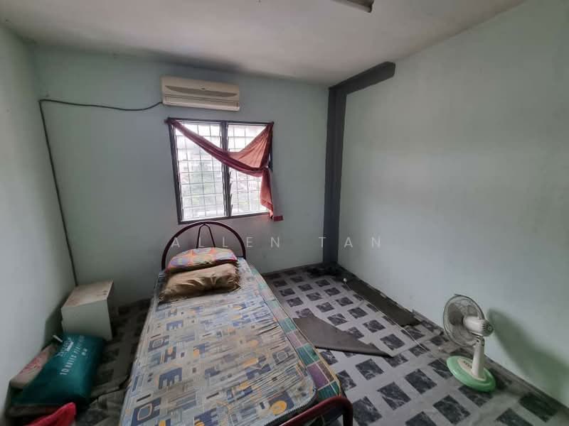 Pangsapuri untuk Dijual di Apartment Harmoni - Allen Tan - Bedroom - PropertyGuru.com.my