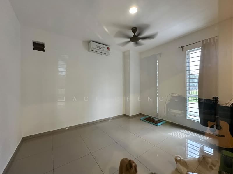 2-storey Terraced House for Sale in Bandar Tasik Puteri (Rawang) - Jack Cheng - Living Room - PropertyGuru.com.my