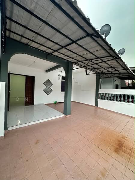 1-storey Terraced House for Sale in Taman Universiti (Skudai) - Ong Lih Shyan - Exterior - PropertyGuru.com.my