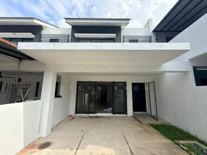 2-storey Terraced House for Sale in Taman Desa Country Homes (Rawang) - Evelyn Khoo - Car Porch - PropertyGuru.com.my