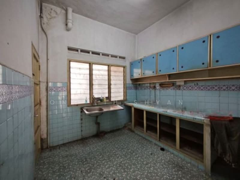 2-storey Terraced House for Sale in Taman Sri Kulai Baru (Kulai) - Ong Lih Shyan - Kitchen - PropertyGuru.com.my