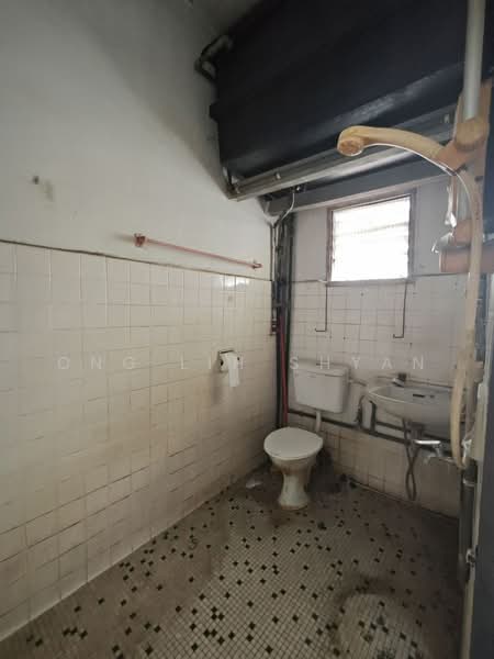 2-storey Terraced House for Sale in Taman Sri Kulai Baru (Kulai) - Ong Lih Shyan - Bathroom - PropertyGuru.com.my