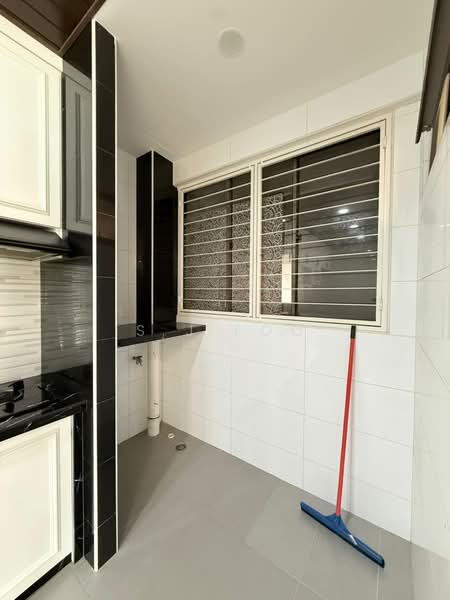 Condominium for Sale at Skycube - S J Foo - Kitchen - PropertyGuru.com.my