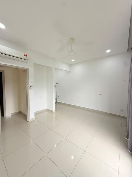 Condominium for Sale at Skycube - S J Foo - Living Room - PropertyGuru.com.my