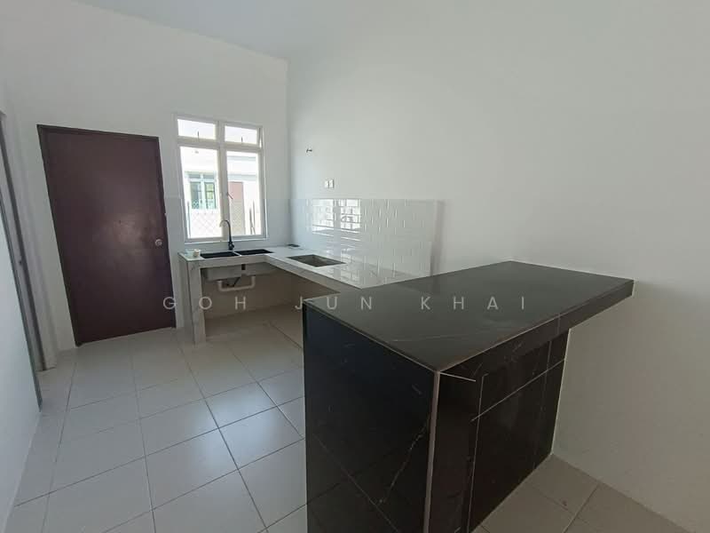 2-storey Terraced House for Rent in Scientex Bandar Jasin (Jasin) - Goh Jun Khai - Kitchen - PropertyGuru.com.my
