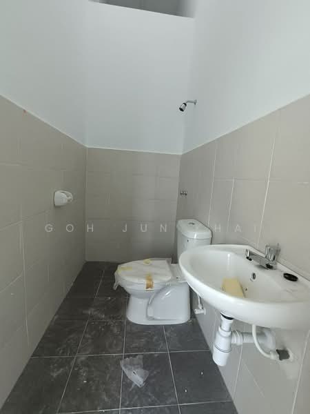 2-storey Terraced House for Rent in Scientex Bandar Jasin (Jasin) - Goh Jun Khai - Bathroom - PropertyGuru.com.my
