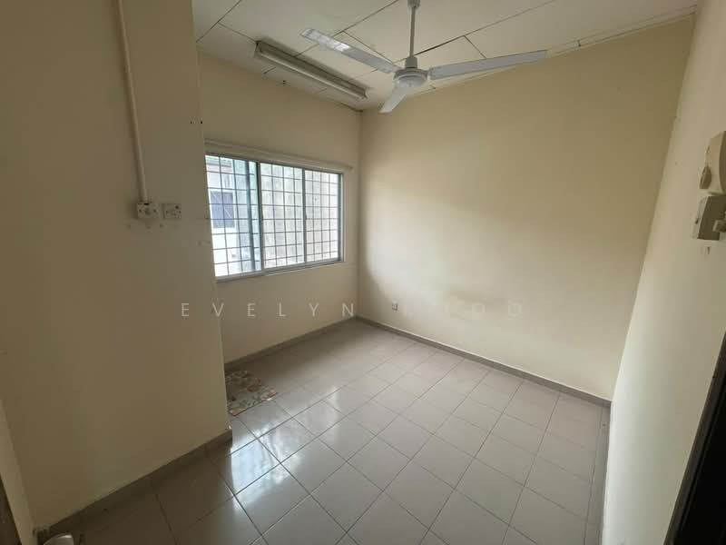 Rumah Teres 2 Tingkat untuk Disewa di Taman Bukit Rawang Jaya (Rawang) - Evelyn Khoo - Room - PropertyGuru.com.my