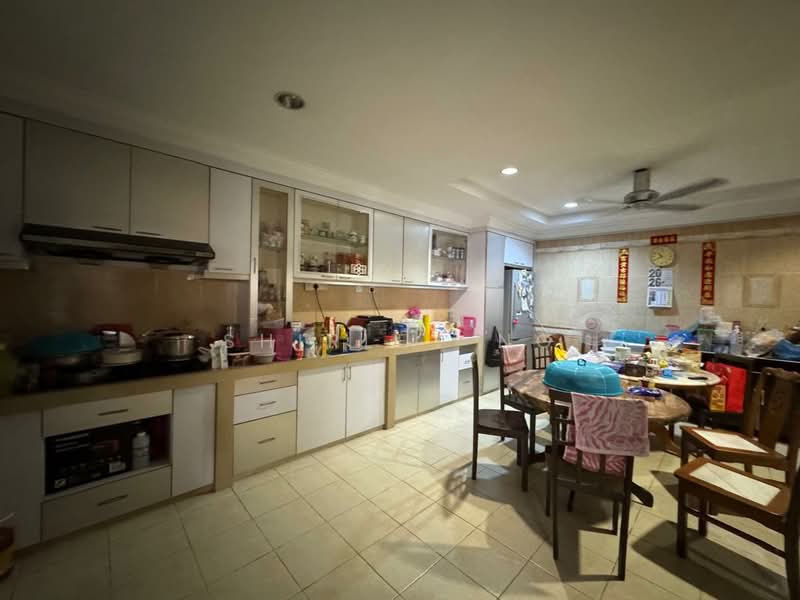 2-storey Terraced House for Sale in Usj 17 (Subang Jaya) - Shirley Ng - Kitchen - PropertyGuru.com.my