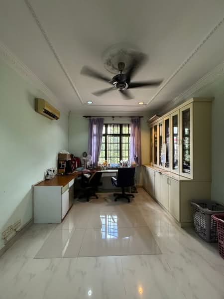 2-storey Terraced House for Sale in Usj 17 (Subang Jaya) - Shirley Ng - Study - PropertyGuru.com.my
