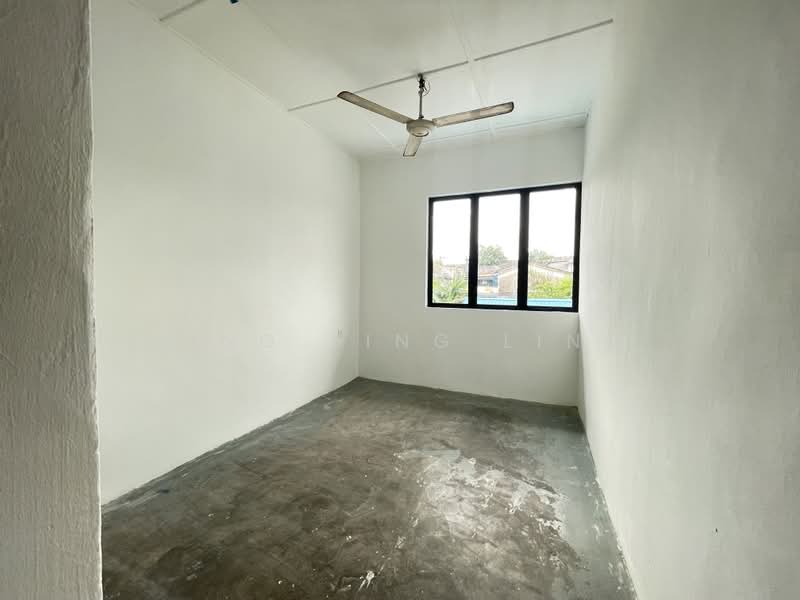 Shop for Rent in Taman Puteri Wangsa (Ulu Tiram) - Ying Ying Ling - Interior - PropertyGuru.com.my