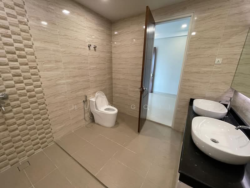 Rumah Berkembar untuk Disewa di Sri Petaling (Kuala Lumpur) - Hugo Gooi - Bathroom - PropertyGuru.com.my
