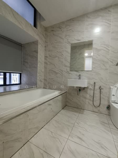 Servis Apartment untuk Disewa di Imperio Residence - Goh Jun Khai - Bathroom - PropertyGuru.com.my