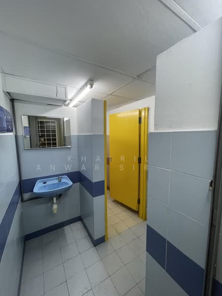 Shop / Office for Rent in Dataran Prima (Petaling Jaya) - Khairil Anwar Sirajudin - Bathroom - PropertyGuru.com.my