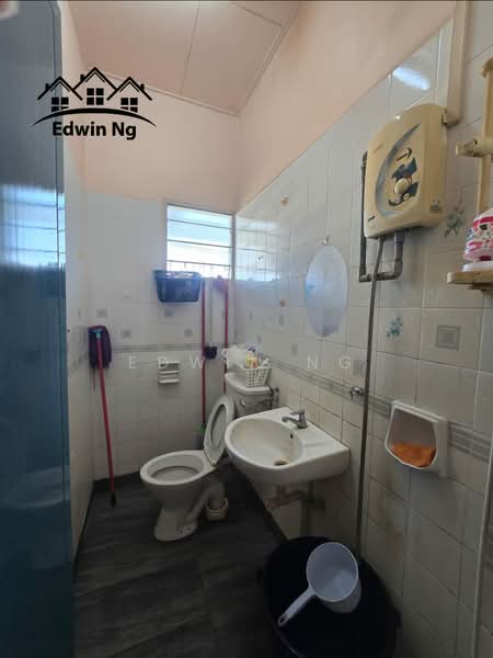 Kondominium untuk Dijual di Springfield Condominium - Edwin Ng - Bathroom - PropertyGuru.com.my