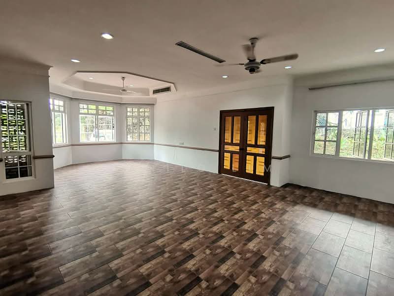 Bungalow for Sale in College Heights Garden Resort (Setul) - Danilo Lim - PropertyGuru.com.my
