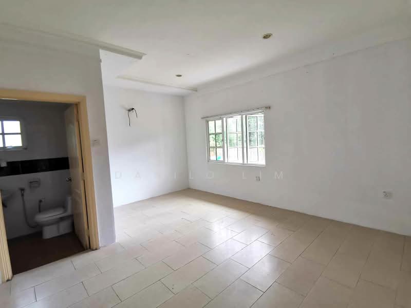 Bungalow for Sale in College Heights Garden Resort (Setul) - Danilo Lim - PropertyGuru.com.my