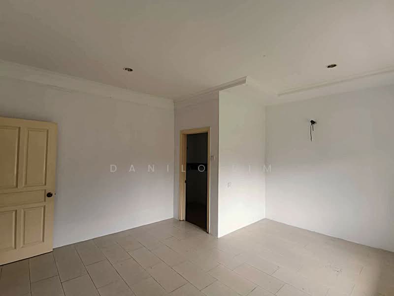Bungalow House for Sale in Perdana College Heights (Mantin) - Danilo Lim - PropertyGuru.com.my