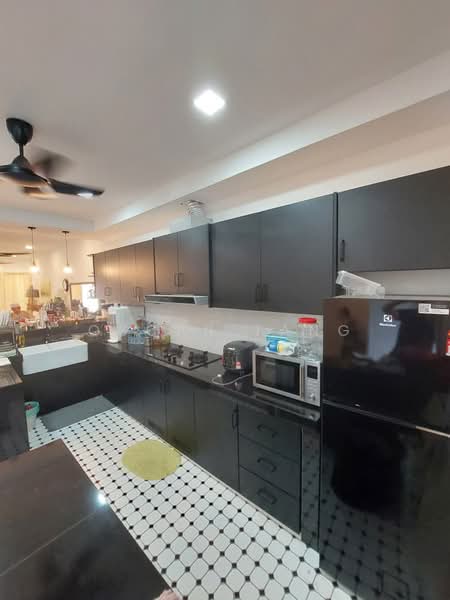 Pangsapuri untuk Dijual di Residensi Bistaria - Oscar Tang - Kitchen - PropertyGuru.com.my