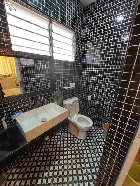 Pangsapuri untuk Dijual di Residensi Bistaria - Oscar Tang - Bathroom - PropertyGuru.com.my