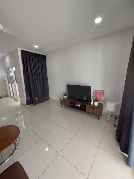 Terraced House for Rent in Semenyih (Selangor) - Oscar Tang - Living Room - PropertyGuru.com.my