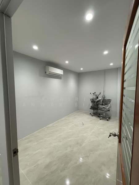 Pejabat untuk Disewa di Dataran Prima (Petaling Jaya) - Khairil Anwar Sirajudin - Interior - PropertyGuru.com.my