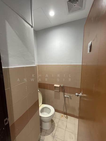 Pejabat untuk Disewa di Dataran Prima (Petaling Jaya) - Khairil Anwar Sirajudin - Bathroom - PropertyGuru.com.my