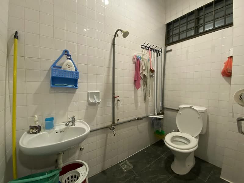 2-storey Terraced House for Sale in Taman Perling (Perling) - Mindy Lee - Bathroom - PropertyGuru.com.my