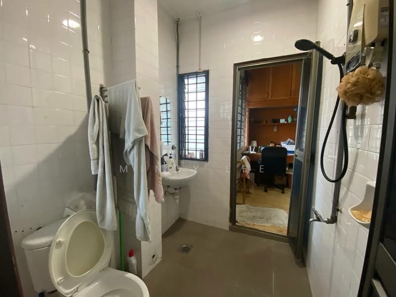 2-storey Terraced House for Sale in Taman Perling (Perling) - Mindy Lee - Bathroom - PropertyGuru.com.my
