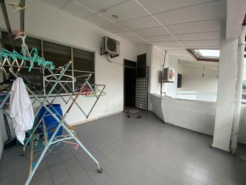 2-storey Terraced House for Sale in Taman Perling (Perling) - Mindy Lee - Balcony - PropertyGuru.com.my