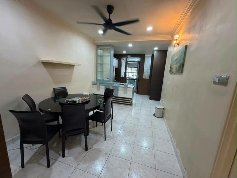 1.5-storey Terraced House for Rent in Johor Bahru (Johor) - Chloe Ying - Dining Room - PropertyGuru.com.my