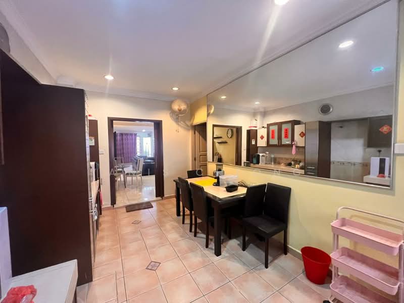 Rumah Teres 2 Tingkat untuk Dijual di Kepong (Kuala Lumpur) - Yanis Cheong - Dining Room - PropertyGuru.com.my