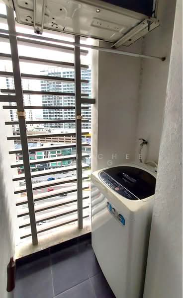 Servis Apartment untuk Disewa di Silk Sky - Chin Chee Meng - Balcony - PropertyGuru.com.my