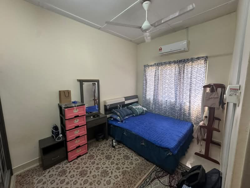 Semi-Detached House for Sale in Kajang (Selangor) - Evelyn Khoo - Bedroom - PropertyGuru.com.my