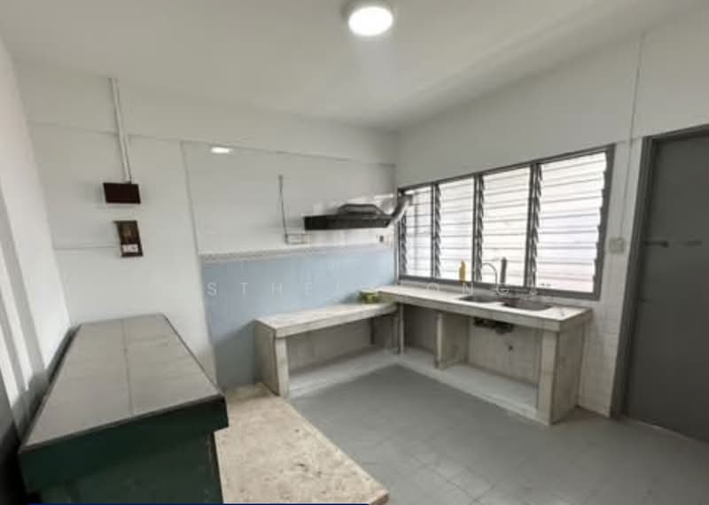 Rumah Flat untuk Disewa di Taman Bukit Ria - Esther Yong - Kitchen - PropertyGuru.com.my