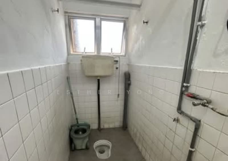 Rumah Flat untuk Disewa di Taman Bukit Ria - Esther Yong - Bathroom - PropertyGuru.com.my