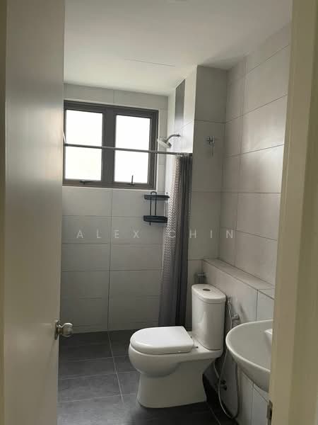 Kondominium untuk Disewa di Lake Point Residence - Alex Chin - Bathroom - PropertyGuru.com.my
